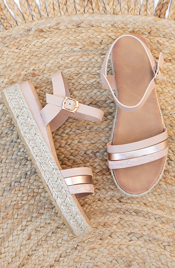 Metallic Plateau Sandalen Snake Lichtroze – shoparchief