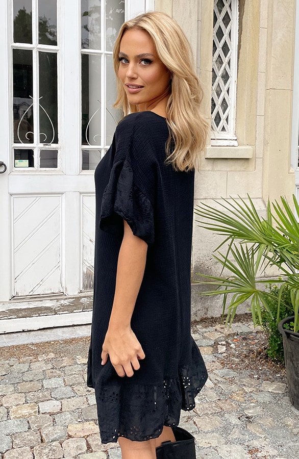 Mousseline Embroidery Oversized Jurk Zwart – shoparchief, foto 4