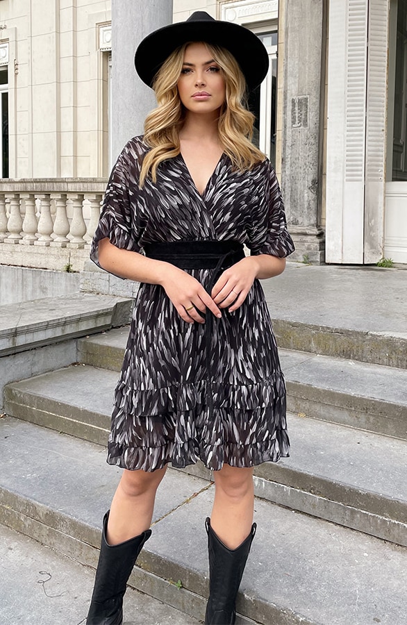 Ruffle Laagjes Jurk Print Zwart – shoparchief, foto 6