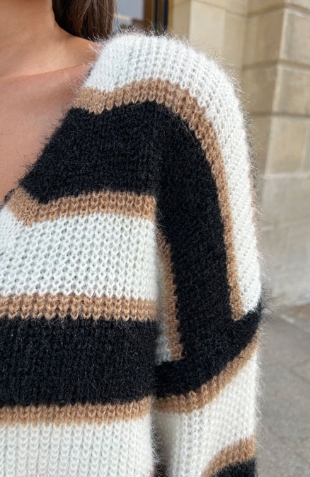 Crop Vest Fluffy Met Knopen Zwart – shoparchief, foto 6