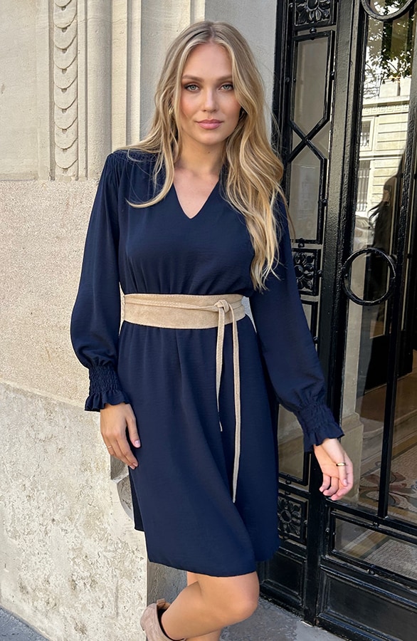 V-hals Jurk Met Schouderdetail Navy – shoparchief, foto 3
