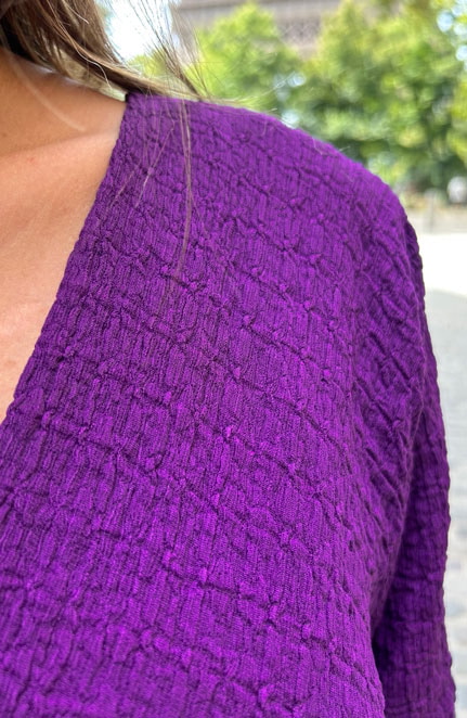 Smocked Jurk V-Hals Dark Purple – shoparchief, foto 4