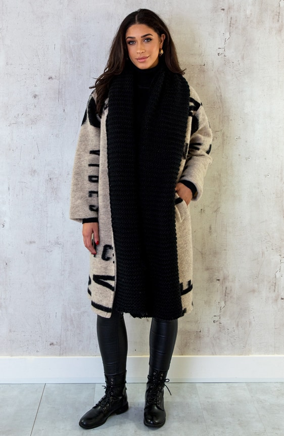 Knitted Sjaal Ultra Zwart – shoparchief, foto 7