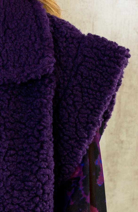 Teddy Gilet Oversized Dark Purple – shoparchief, foto 5