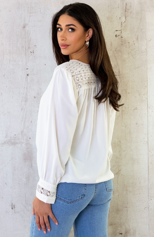 V-Ausschnitt Bluse mit Spitzenrücken Ecru, Shoparchiv, Foto 7
