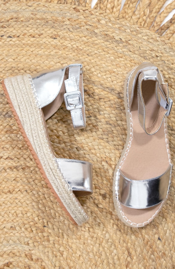 Plateau Sandalen Damen Silber, Shoparchiv