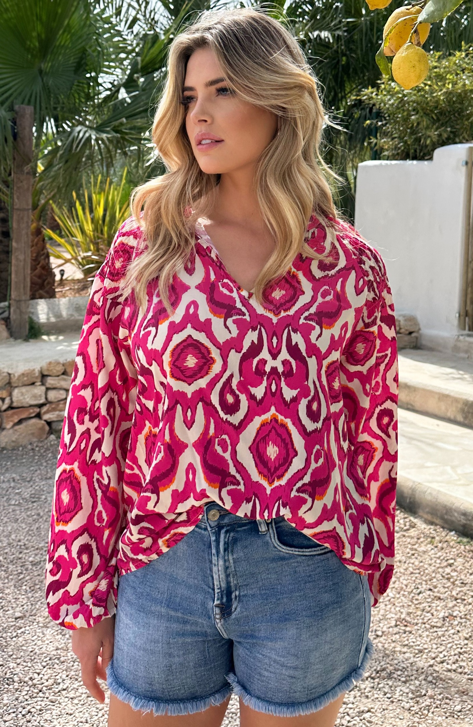 V-hals Blouse Schouderdetail Fuchsia – shoparchief, foto 4