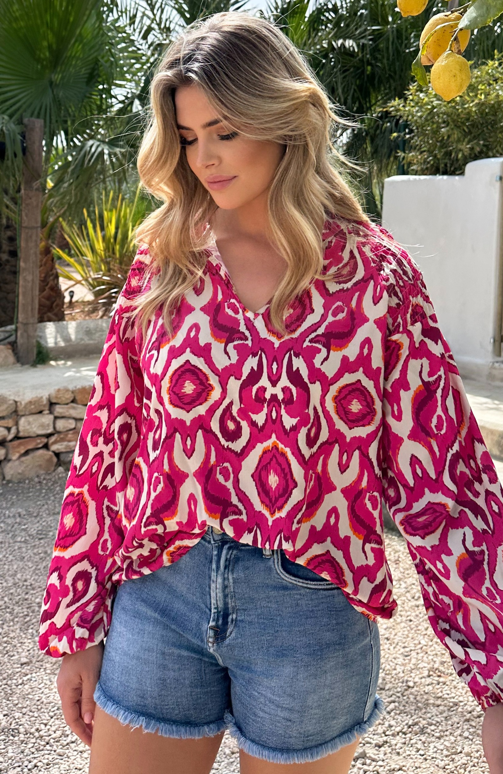 V-hals Blouse Schouderdetail Fuchsia – shoparchief