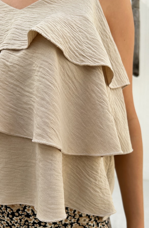 Spaghetti Ruffle Top Beige – shoparchief, foto 4