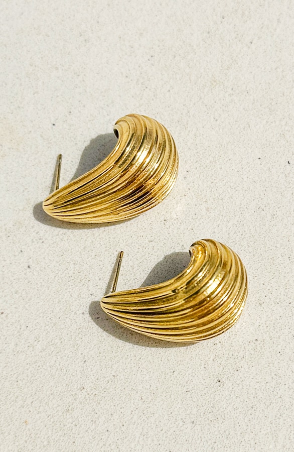 Teardrop Oorbellen Detailed Goud – shoparchief