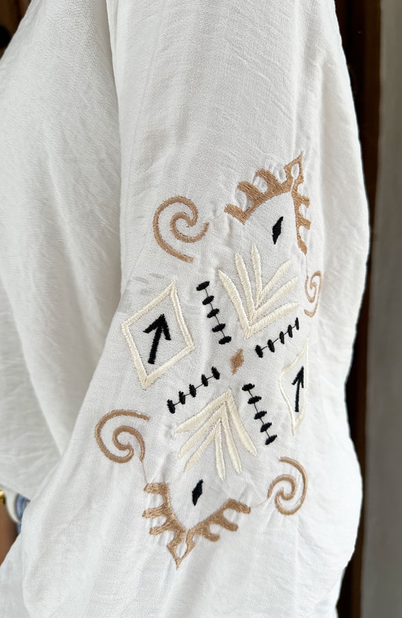 Blouse Embroidery Sleeve Ecru – shoparchief, foto 2