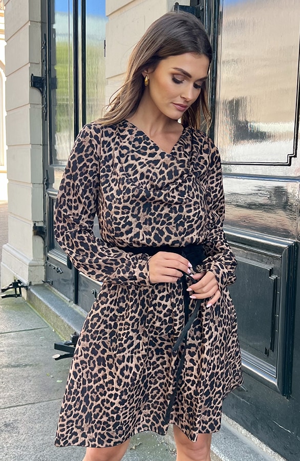 Leopard Jurk Waterval Hals Camel – shoparchief, foto 5