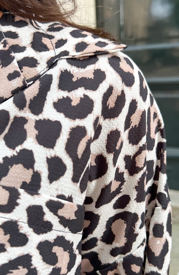Oversized Leopard Button Blouse – shoparchief, foto 6