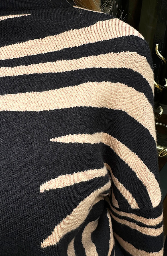 Luxury Zebra Sweater Camel – shoparchief, foto 8