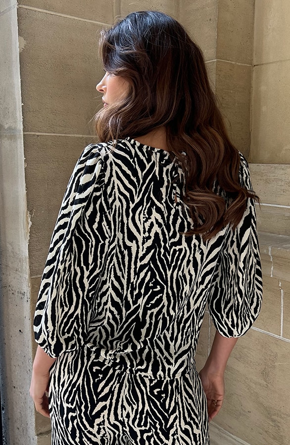 Mila Puff Sleeve Top Zebra – shoparchief, foto 3