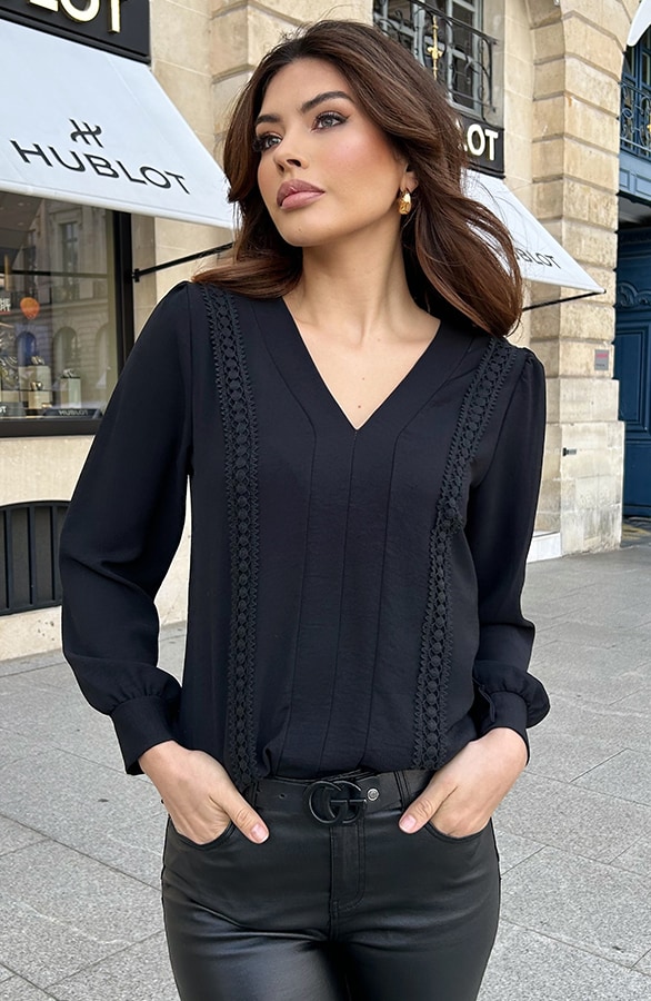 Romantic V-Hals Blouse Zwart – blouses, foto 11