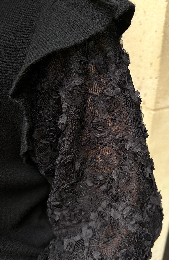 Roses Ruffle Sleeve Sweater Zwart – truien, foto 7