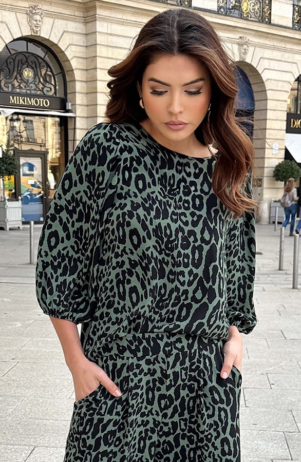 Mila Puff Sleeve Top Leopard Army – tops