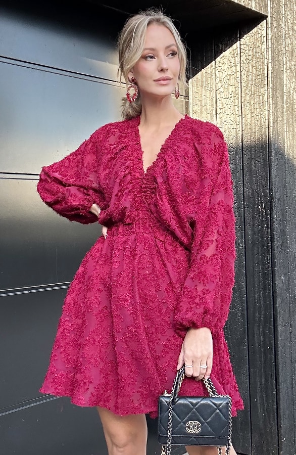 V-Ausschnitt Kleid mit weiten Ärmeln Bordeaux, Shoparchiv, Foto 2