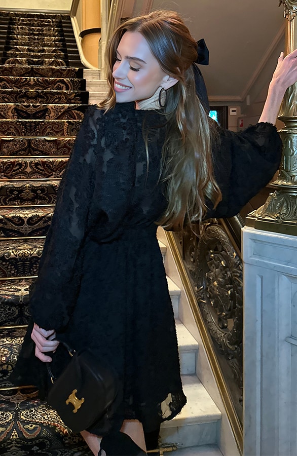 V-hals Jurk Met Wijde Mouwen Zwart – shoparchief, foto 4