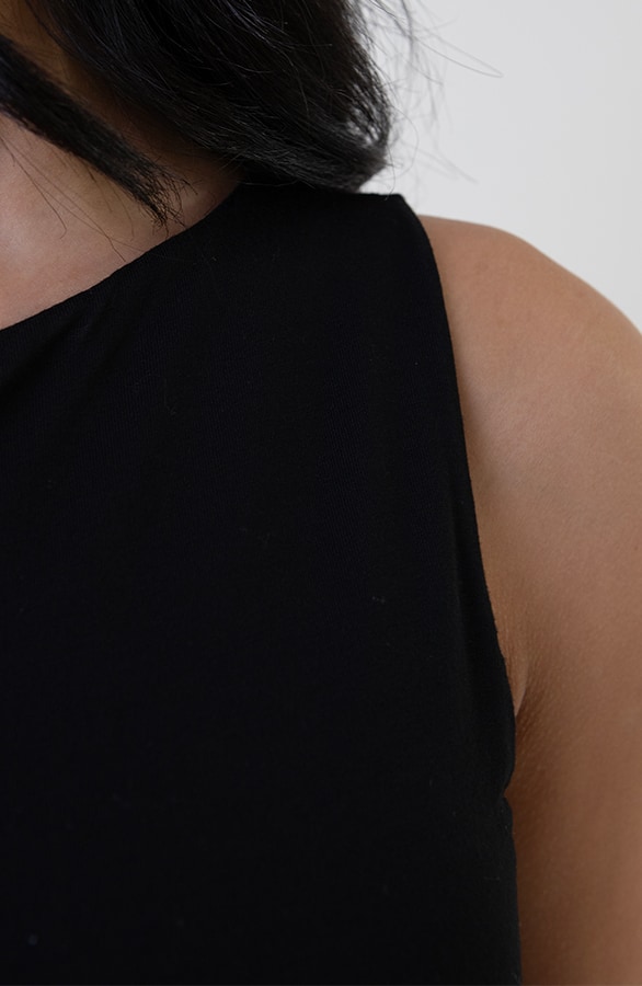 Essence Top Round Neck Black – shoparchief, foto 5