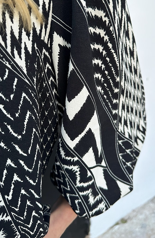 Mila Puff Sleeve Top Abstract Print – shoparchief, foto 4