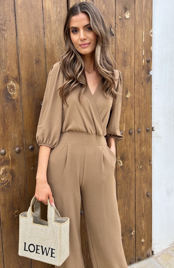 Timeless V-Hals Jumpsuit Latte – shoparchief, foto 6