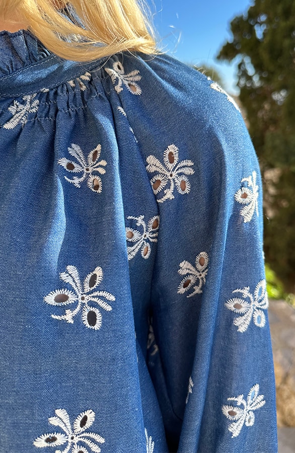 Denim Ruffle Blouse Flower – shoparchief, foto 7