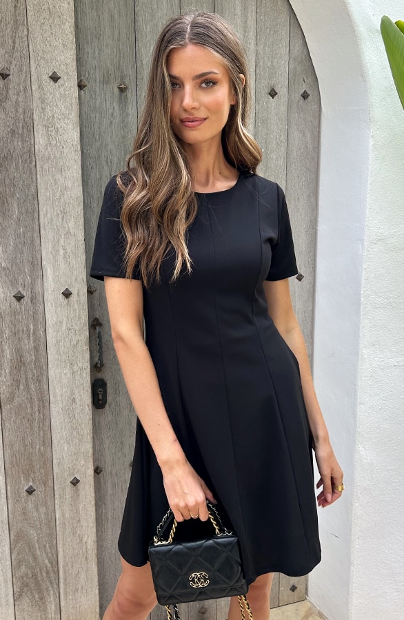 Scuba Taille Jurk Zwart – shoparchief