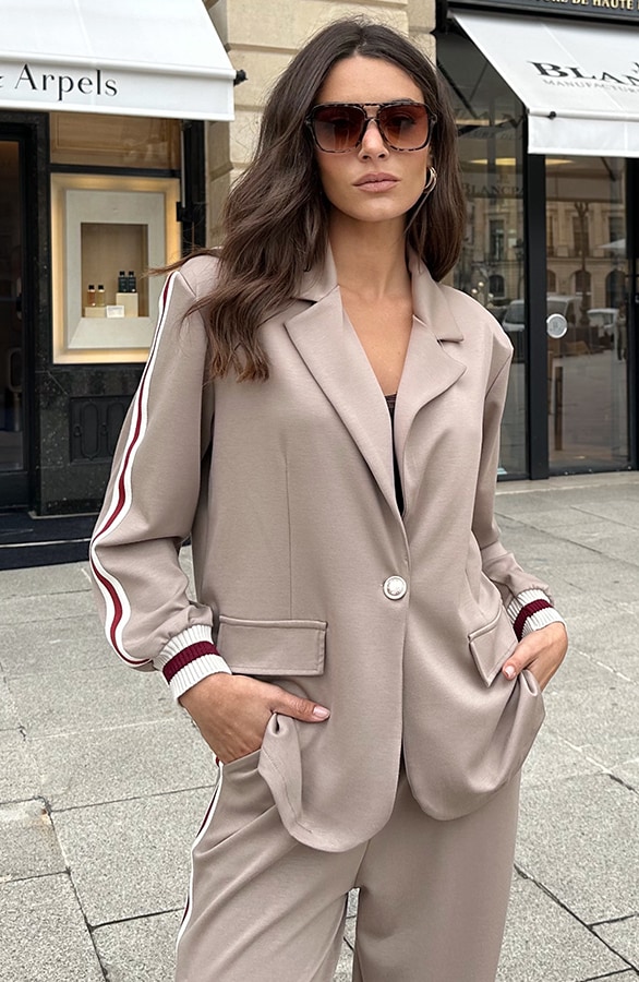 Stretch Blazer Met Bies Taupe – shoparchief