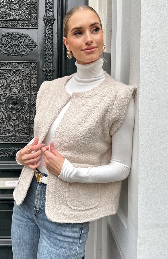 Limited Boucle Gilet Beige – vesten