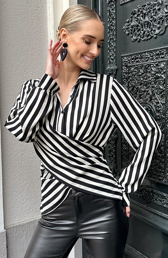 Wikkel Blouse Striped Zwart – tops