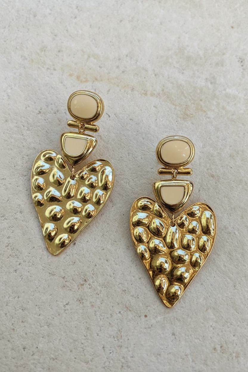 Statement Heart Oorbellen Goud Light Beige – alle accessoires