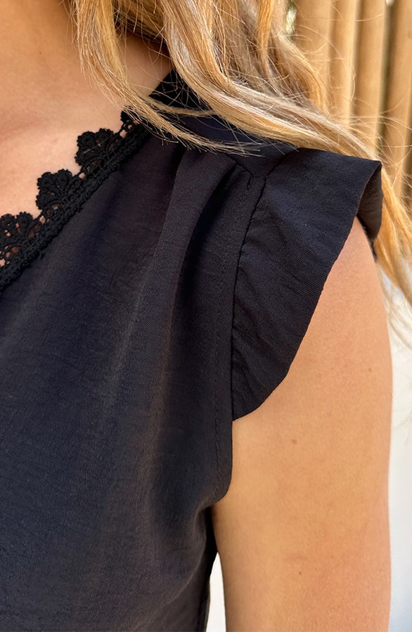 Lovely Lace V-Hals Top Zwart – tops, foto 5