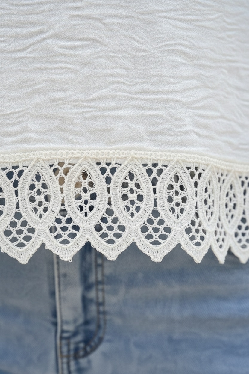 V-Hals Blouse Met Kantdetail En Pofmouwen Ecru – tops, foto 5