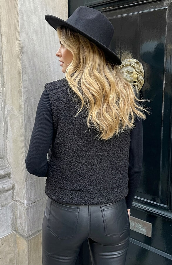 Boucle Gilet Met Knopen Zwart – vesten, foto 5