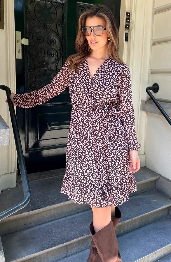 Luxury V-hals Jurk Leopard Dust Pink – jurken, foto 3