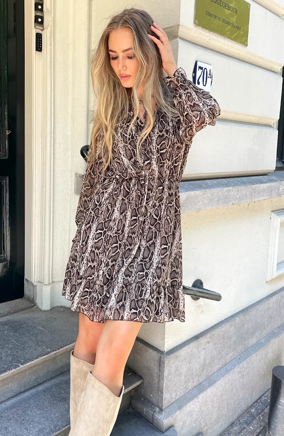Ruffle Snake Print Jurk Beige – jurken, foto 4