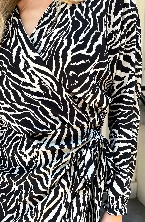 Wrap Jurk Zebra Longsleeve Beige – jurken, foto 7